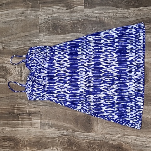 Tommy Bahama Dresses & Skirts - 5/$15 Tommy Bahama Printed Padded Bra Dress Size Small